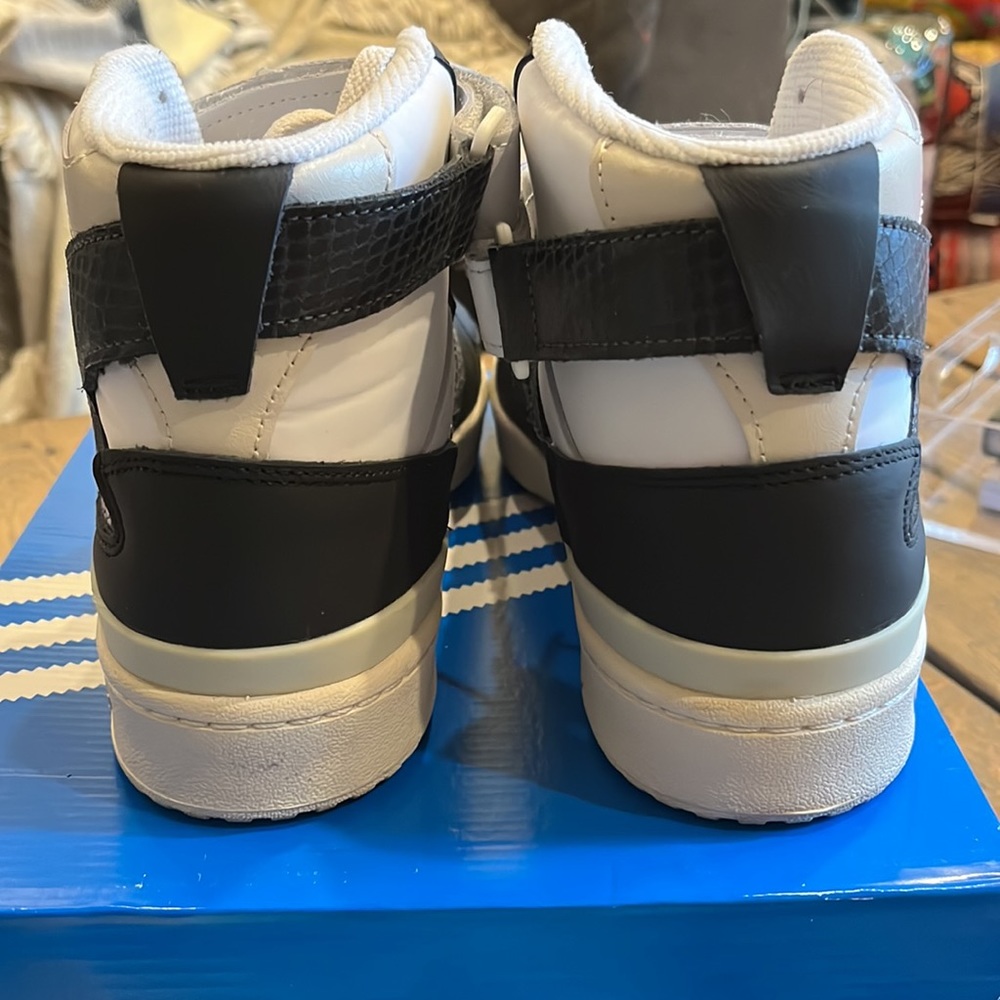 Adidas Forums - Picture 4 of 5